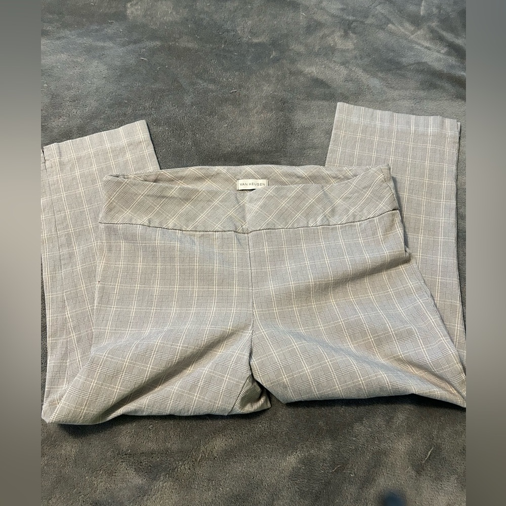 Van Heusen Plaid Capris
